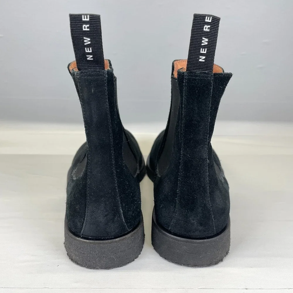 New Republic Chelsea Boots Mens Size 9 Black Suede Pull On Crepe Sole Shoes